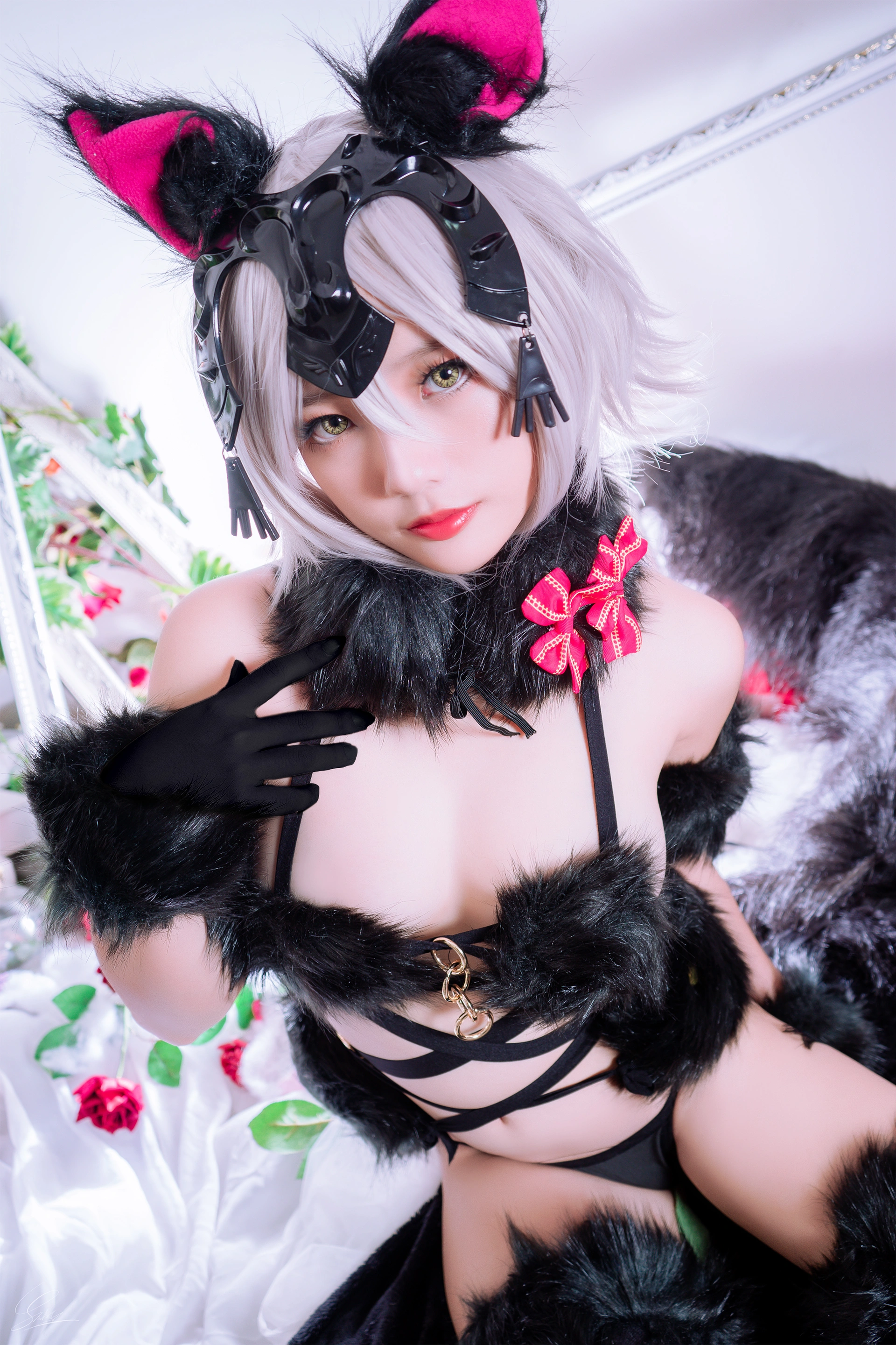 Messie Huang NO.001 Jeanne Alter Wolf 1