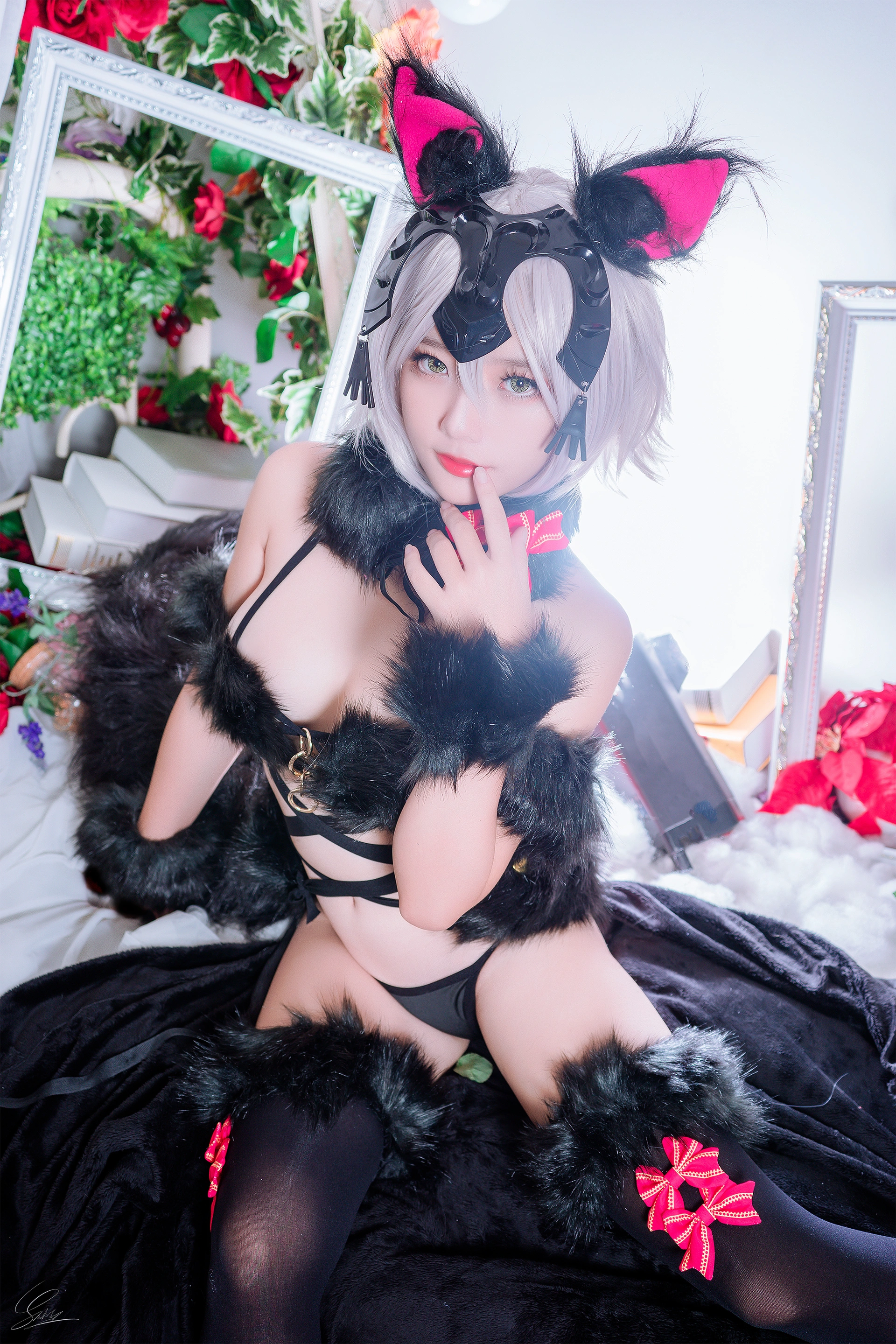 Messie Huang NO.001 Jeanne Alter Wolf 2